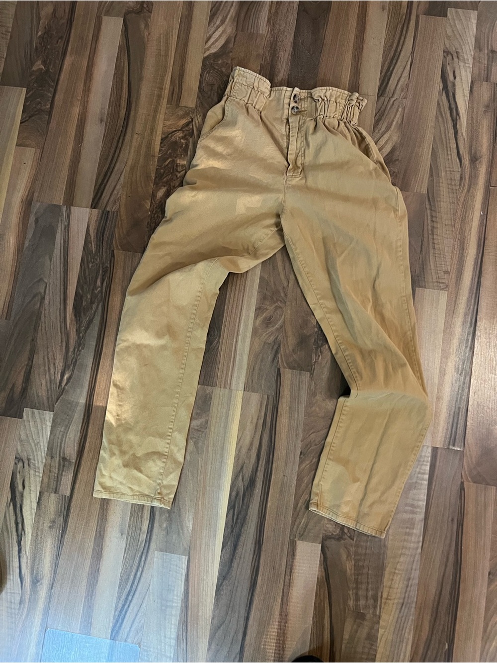 Camel tan Paperbag-Waist straight leg pants, small EUC